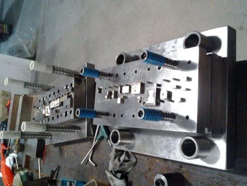 灵寿模具制造-12